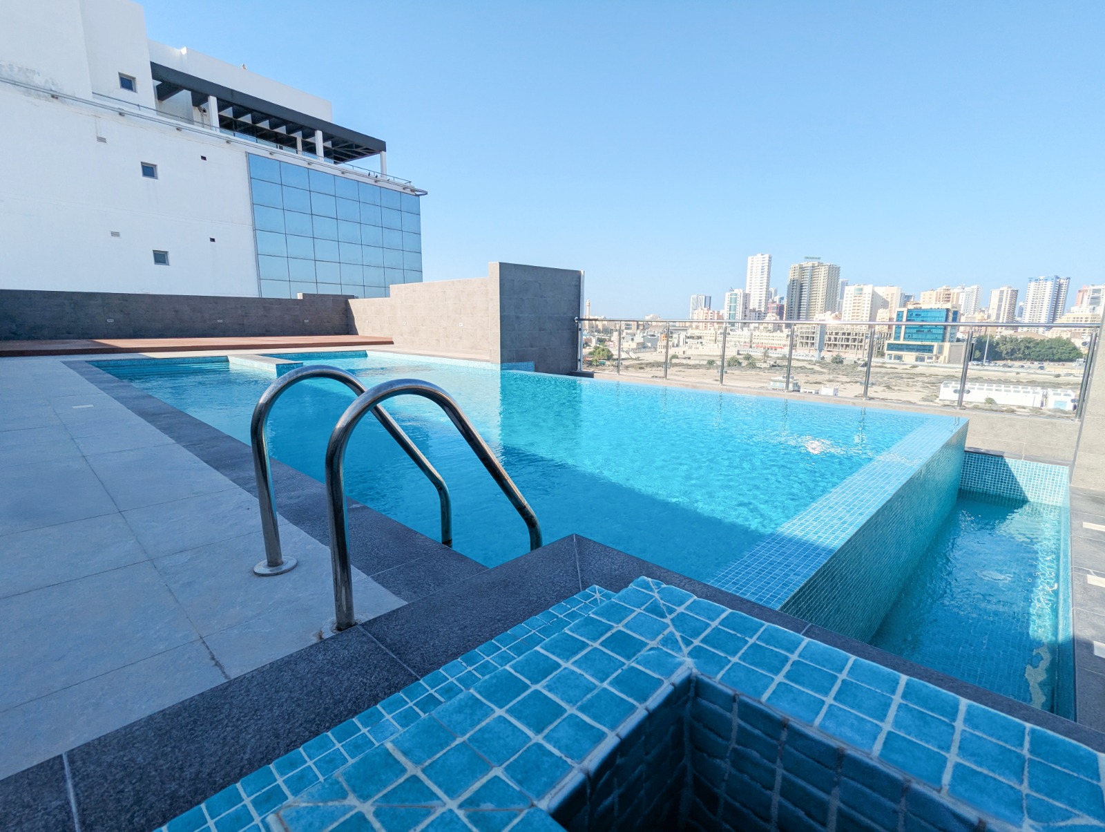 3 Bedrooms Apartment for Rent in Adliya